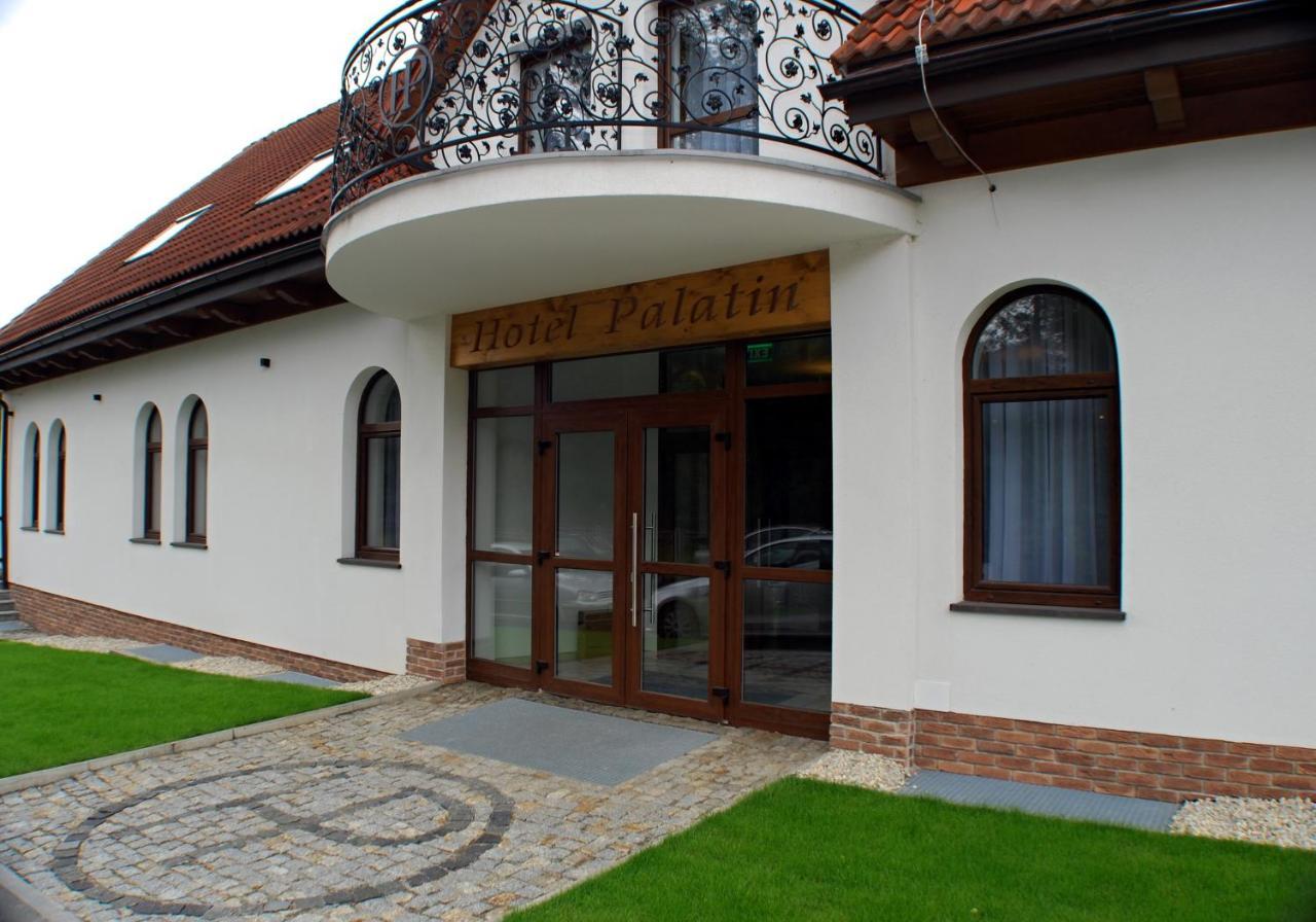 Hotel Palatin Oravsky Podzamok Exterior foto